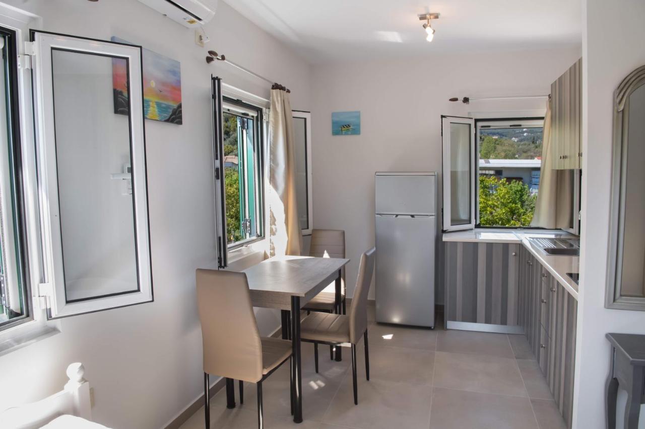 Boursinos Cozy Apartments Lefkada City Ngoại thất bức ảnh